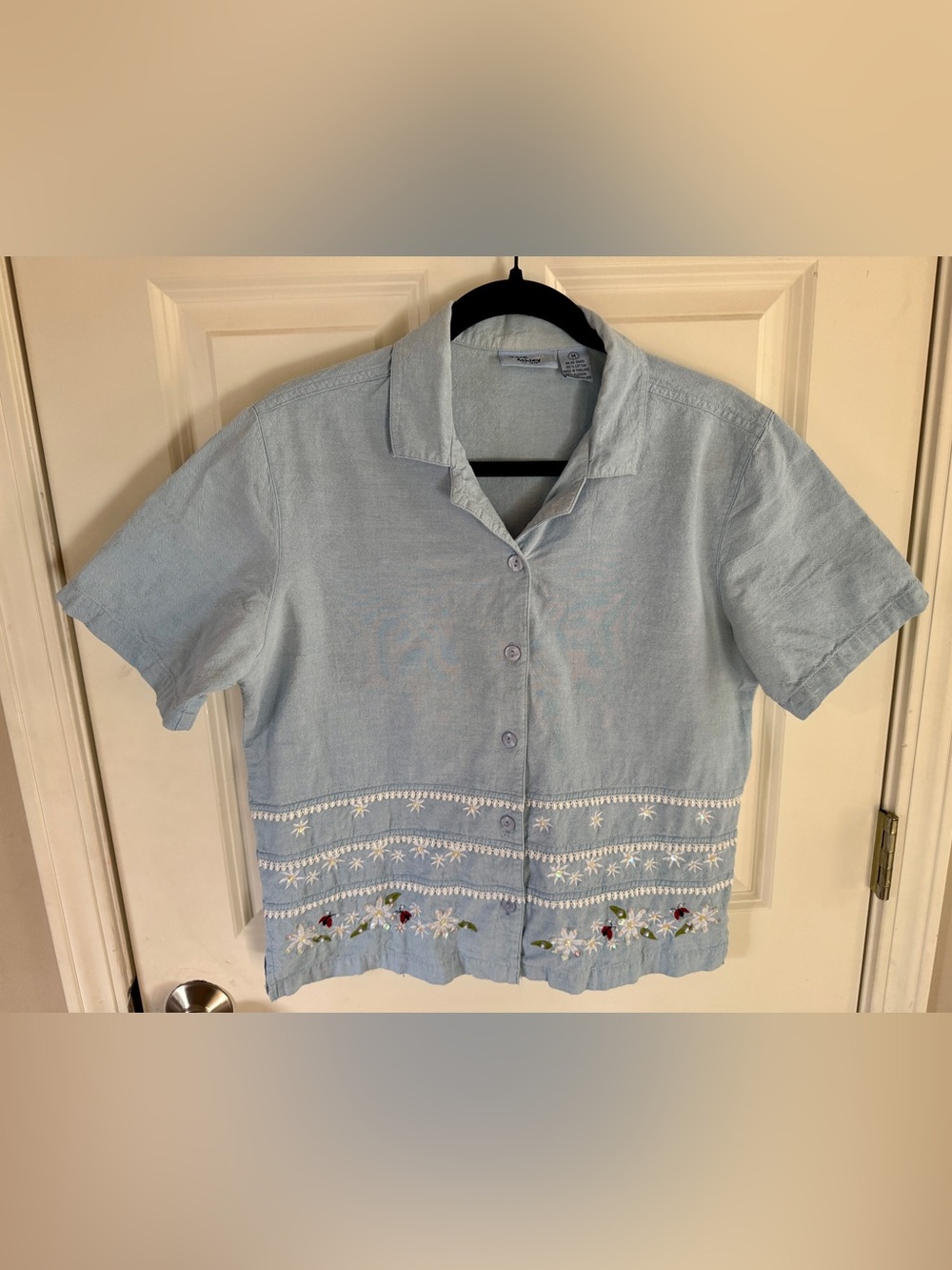 VTG Laura Ashley Chambray Button Shirt Embroidered Floral Daisies Ladybugs M